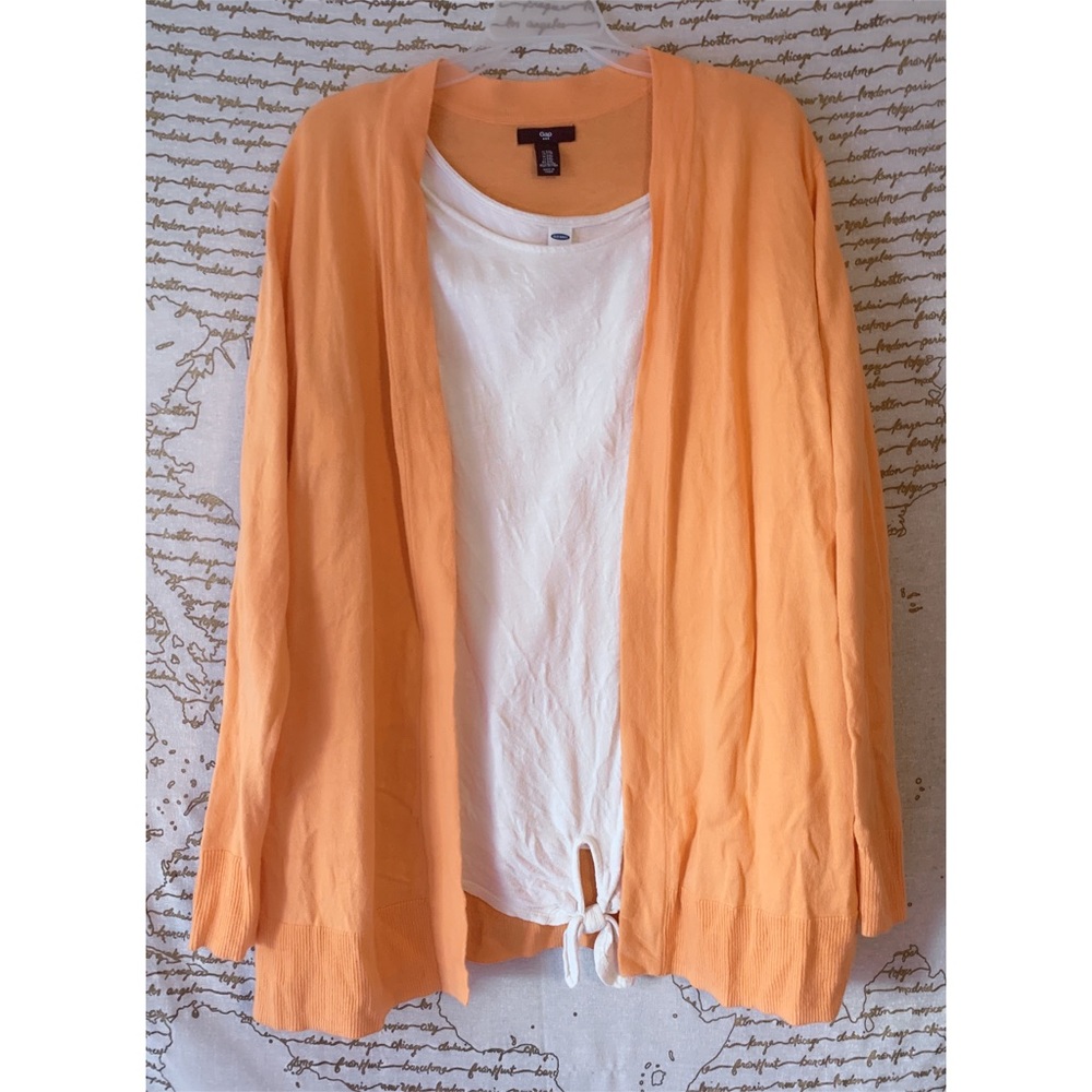GAP NWOT cardigan